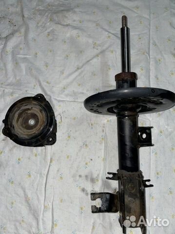 Стойка амортизатора Nissan teana L33