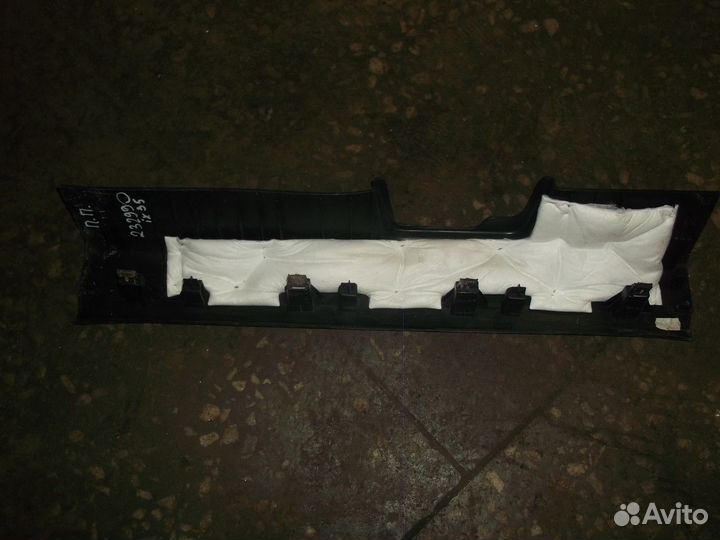 Накладка порога передняя правая (Hyundai ix35)