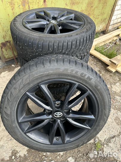 Оригинальные зимние колеса R17 Toyota Camry
