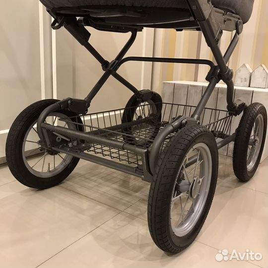 Продается коляска Inglesina Sofia Duo