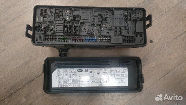 Блок предохранителей под капот Land Rover Range