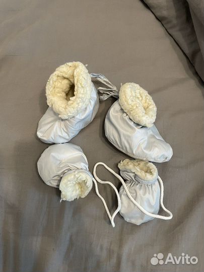 Пинетки и варежки зимние