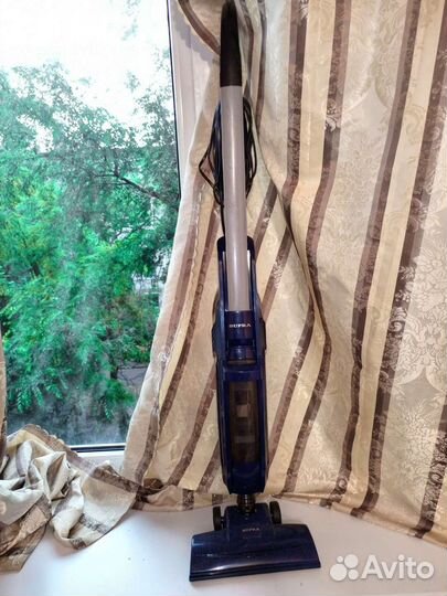 Вертикальный пылесос