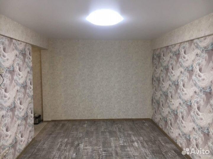 Поклейка обоев по лазеру