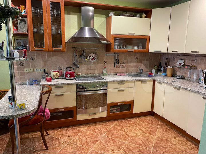 2-к. квартира, 94 м², 5/15 эт.