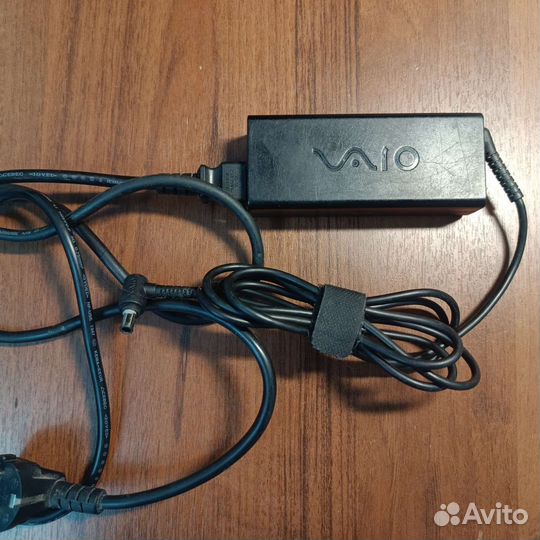 Блок питания Sony Vaio