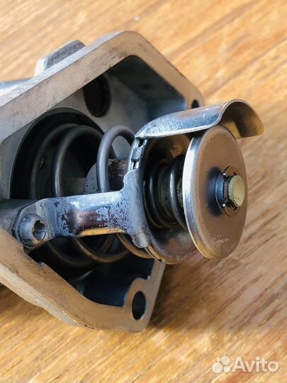 Термостата Infiniti Fx35 S50