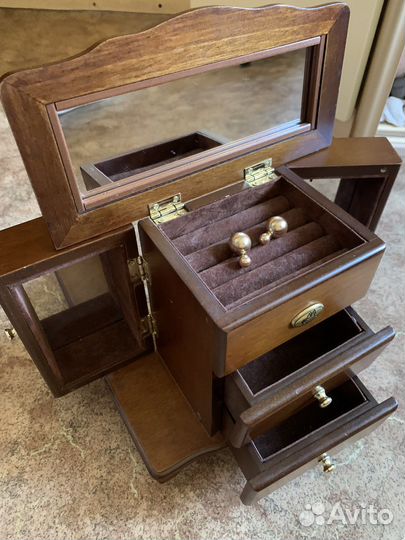 Шкатулка деревянная