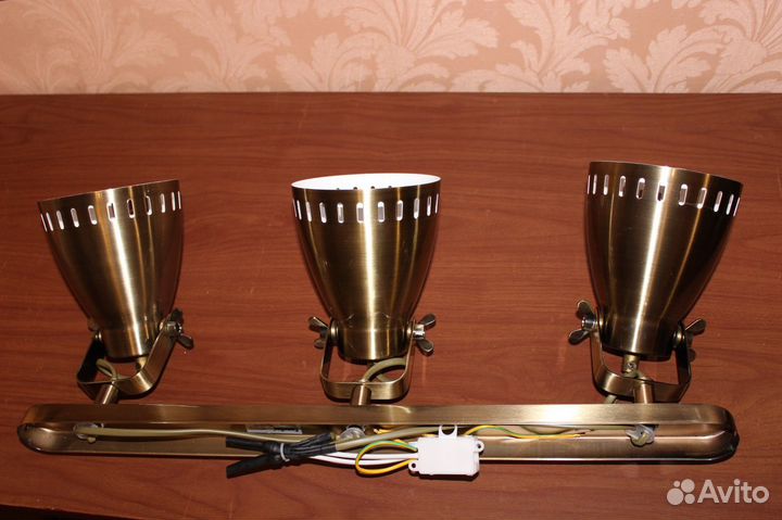 Светильник 3х рожковый новый.Cтаринная медь
