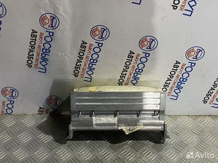 Подушка безопасности пассажирская (в торпедо) Merc