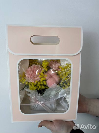 Коробка с цветами
