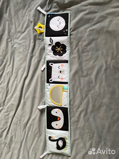 Развивающая книжка на кровать Taf toys