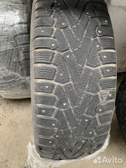 Pirelli Ice Zero 215/65 R17 103T