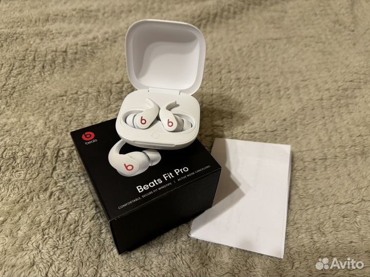 Беспроводные наушники Beats Fit Pro