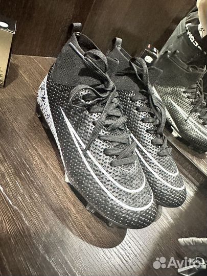 Футбольные бутсы