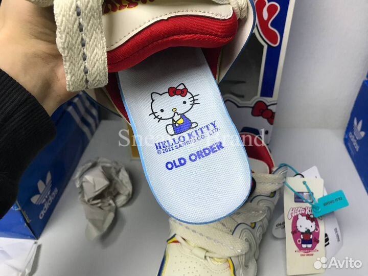 Кроссовки Old Order x Sanrio