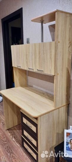 Стол письменный для школьника