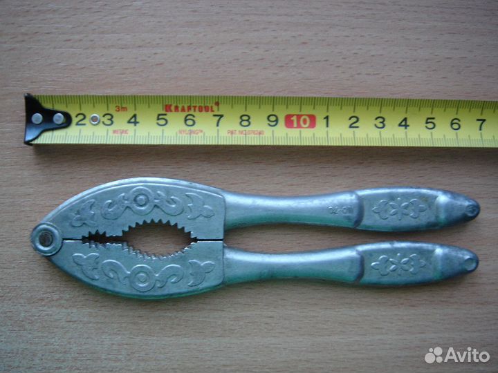 Щипцы для колки орехов