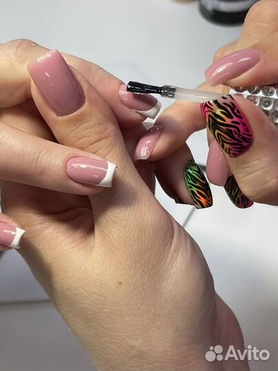 Маникюр и педикюр,в 4 руки