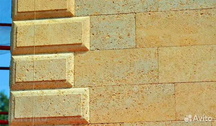 Дагестанский камень в Алупке