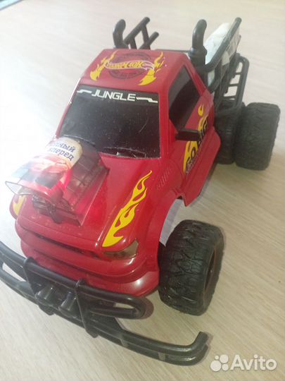 Машинка на радиоуправлении hot wheels