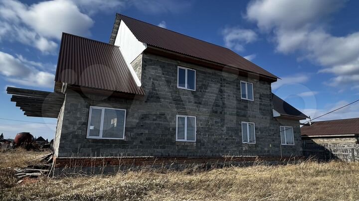 Дом 350 м² на участке 20 сот.