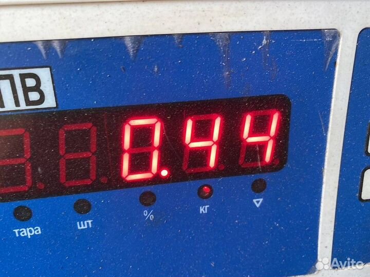 Стекло двери передней левой (форточка)