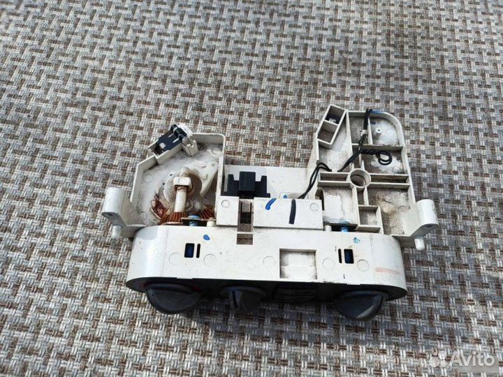 Блок управления печкой Nissan Sentra B15