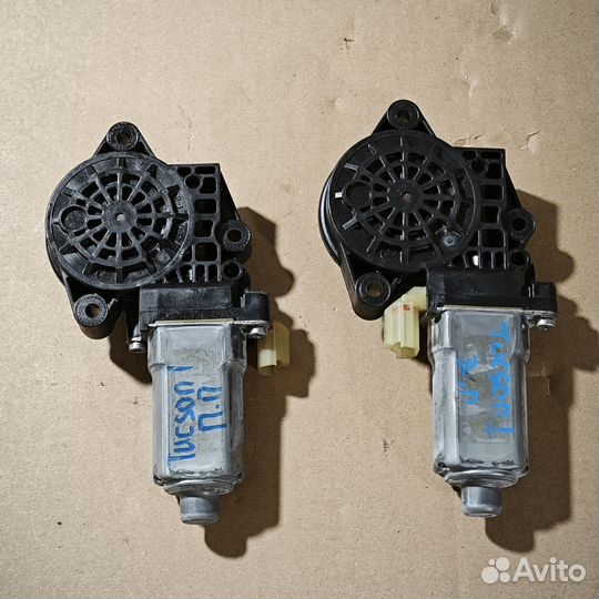 Моторчик стеклоподъёмника правый Нyundai Tuсson jм