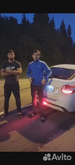 Упаковщик еды в аэропорту