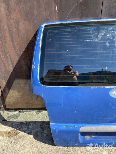 Крышка багажника Mercedes Vito W638