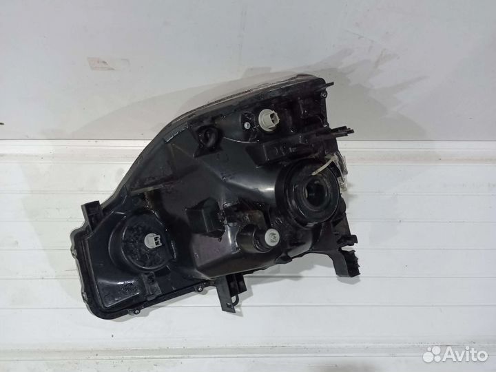 Фара правая на Ниссан X-trail
