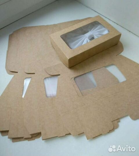 Крафт коробки с окошком
