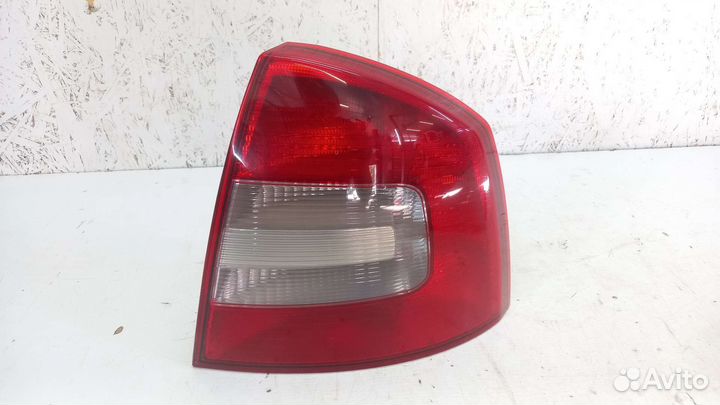 Фонарь задний правый Skoda Octavia 2 A5