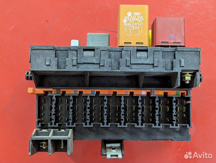 Блок предохранителей Volkswagen Pointer