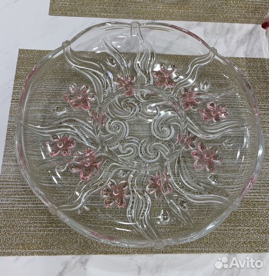 Продаю менажницу