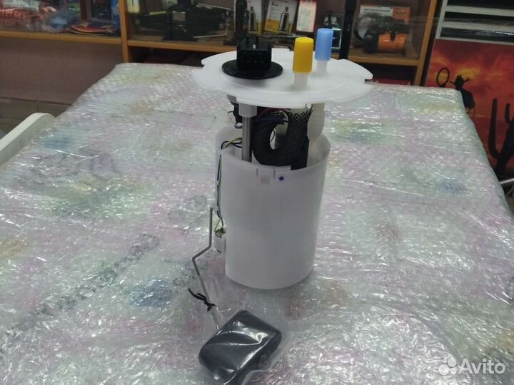 Топливный насос в сборе на Шевроле лаччети 1.4-1.8