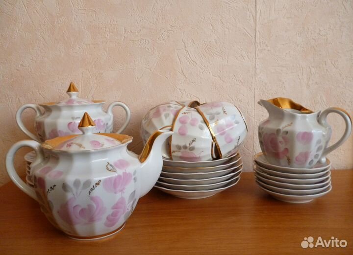 Чайный сервиз (фарфоровый) Роза розовая