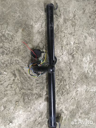 Продам фаркоп на тоету avensis