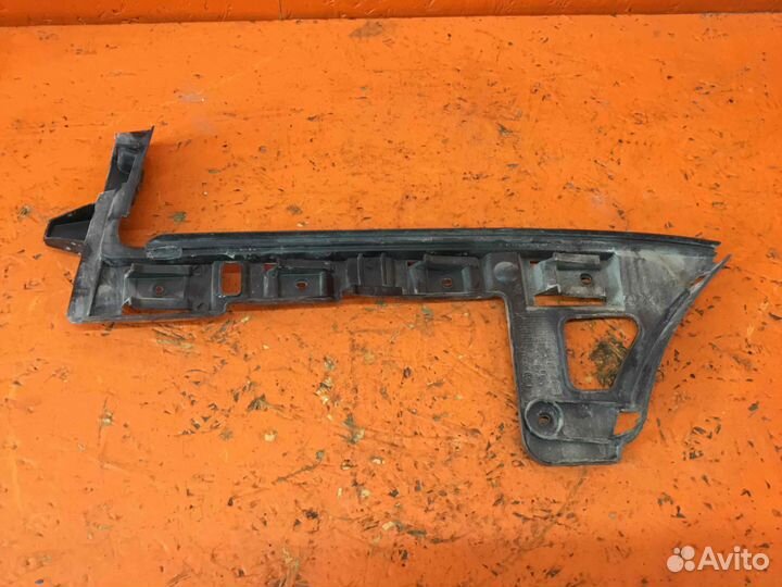 Кронштейн крепления бампера заднего Volkswagen Passat