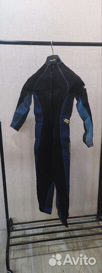 Костюмы для дайвинга