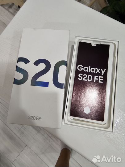 Samsung Galaxy S20 FE, 8/256 ГБ