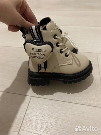 Ботинки зимние для девочки 23