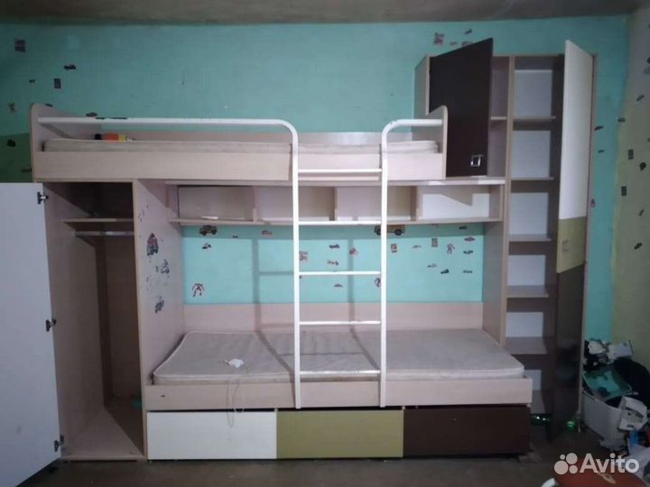Двухъярусная кровать бу