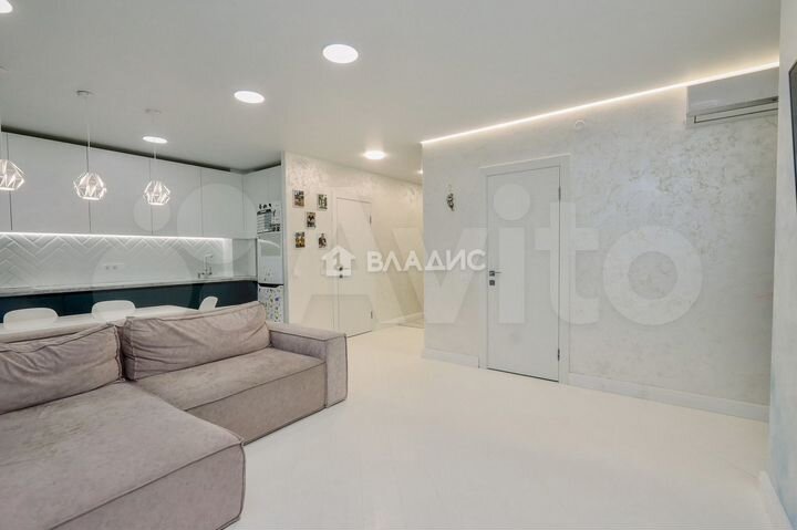 3-к. квартира, 70,7 м², 7/25 эт.