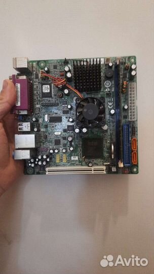 Материнская плата с процессором и памятью