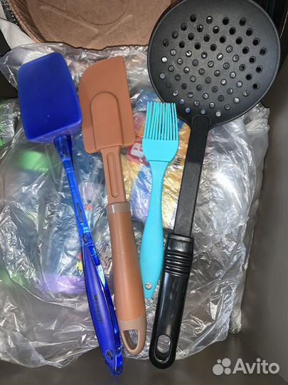 Набор кухонных предметов для готовки