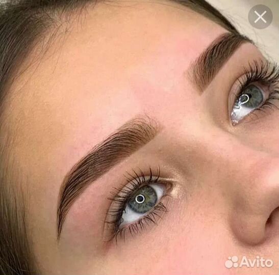 Маникюр, оформление бровей