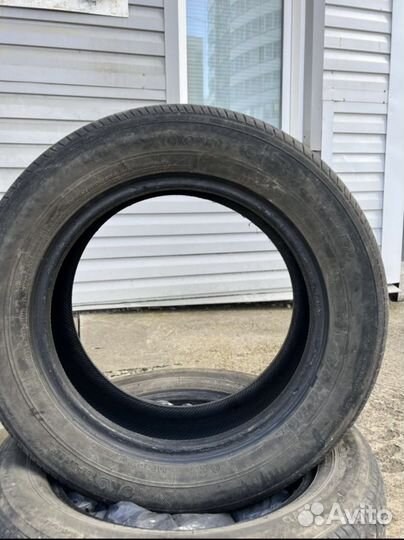 Yokohama dB Decibel E70 215/60 R16