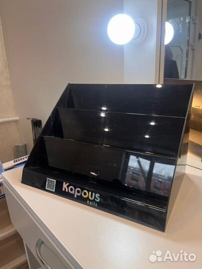 Полка для лаков